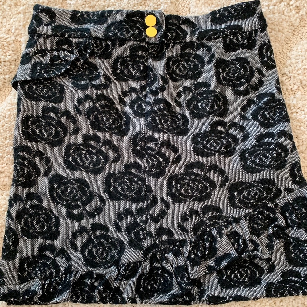 Cute Ruffles and Roses Skirt - Picture 3 of 8